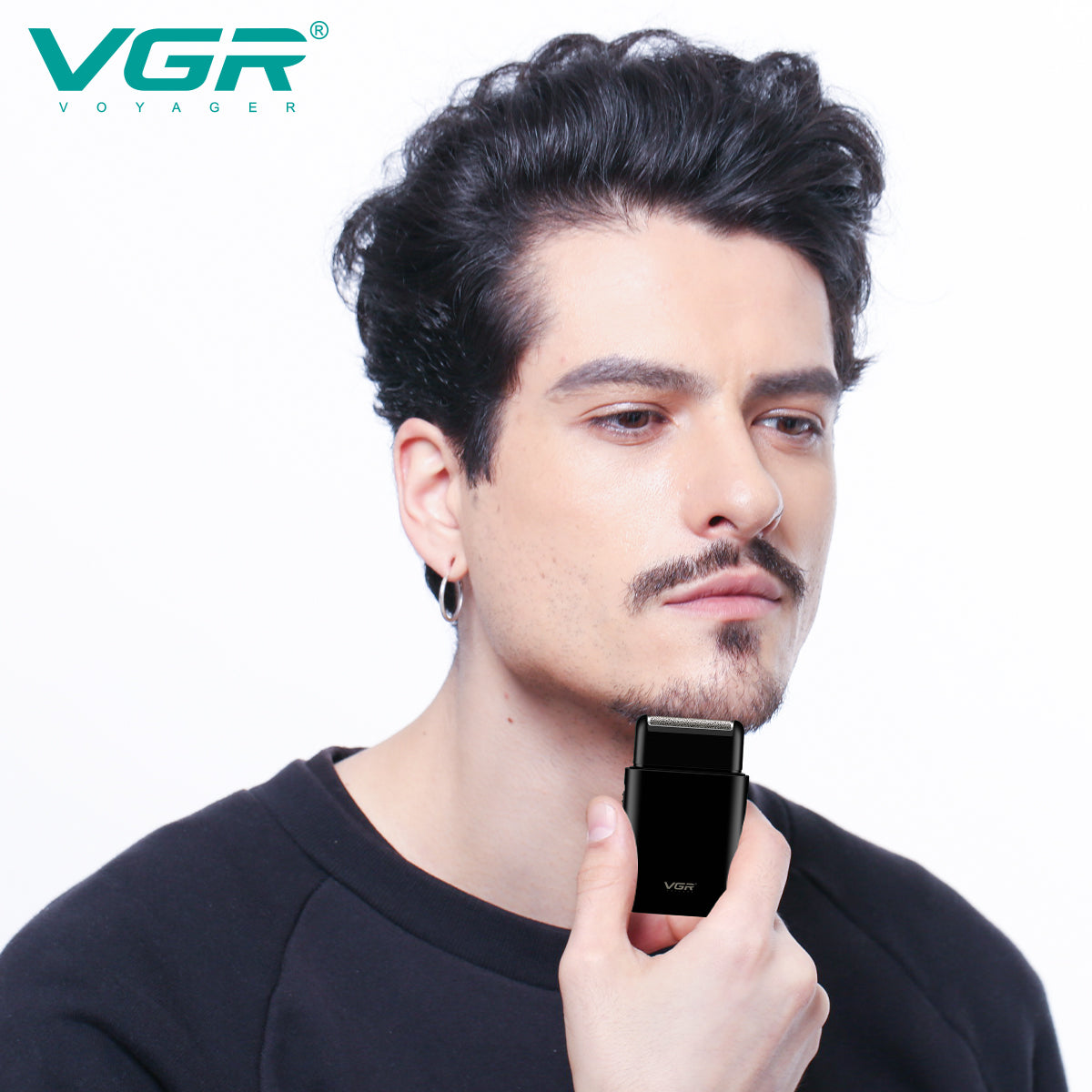 VGR compact, portable single‑blade electric shaver and beard trimmer V-390